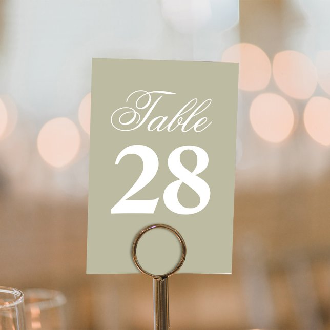 Numéro de table de mariage en écriture vert sauge  (Sage green wedding table number.)