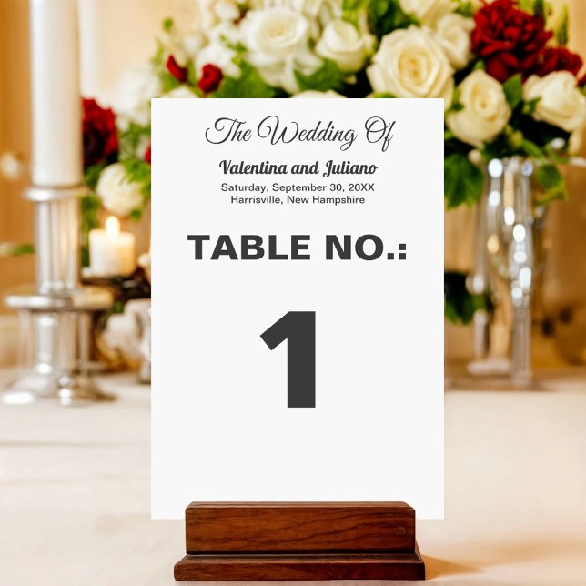 Numéro de table de mariage en portrait noir et bla (Typography style black and white portrait wedding table card as table number)
