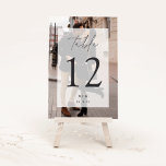 Numéro De Table Élégant Mariage moderne Initiales photo & Date<br><div class="desc">Les élégantes cartes de numéro de table de mariage moderne disposent d'une photo verticale à fond saigné avec votre numéro de table superposé sur un élément rectangulaire blanc pur avec des accents de script de calligraphie chic. Personnalisez avec vos initiales et la date mariage en bas.</div>