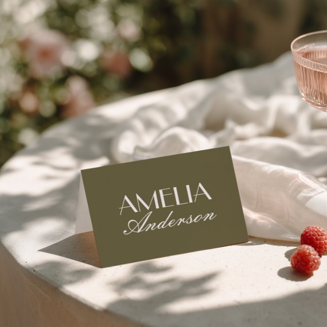 Numéro De Table Fancy Olive Green Old Money Wedding Place Cards (Créateur téléchargé)
