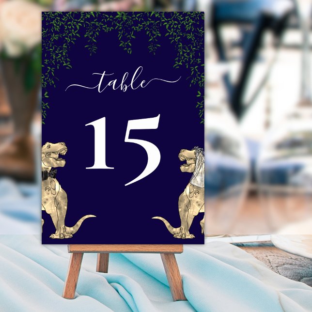 Numéro De Table Feuillage de mariage de dinosaure bleu marine et b (Dinosaur wedding navy blue and white custom table number card Elegant modern script T-Rex dino )