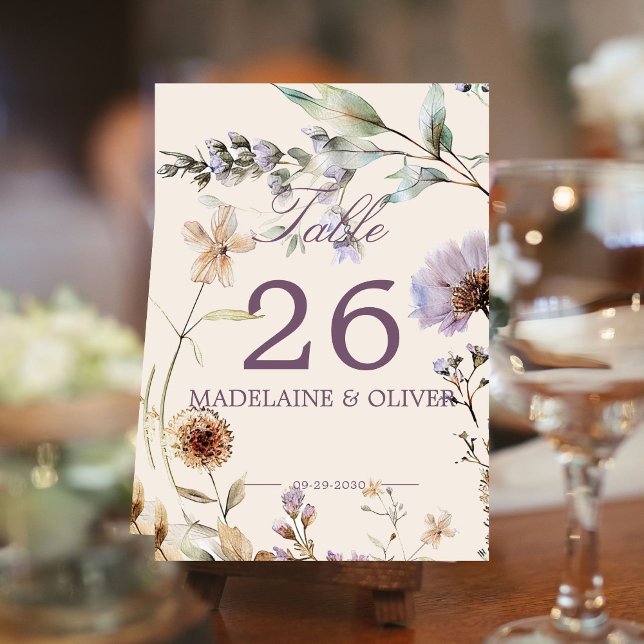 Numéro De Table Fleur sauvage Moderne Mariage Élégant Script (Créateur téléchargé)