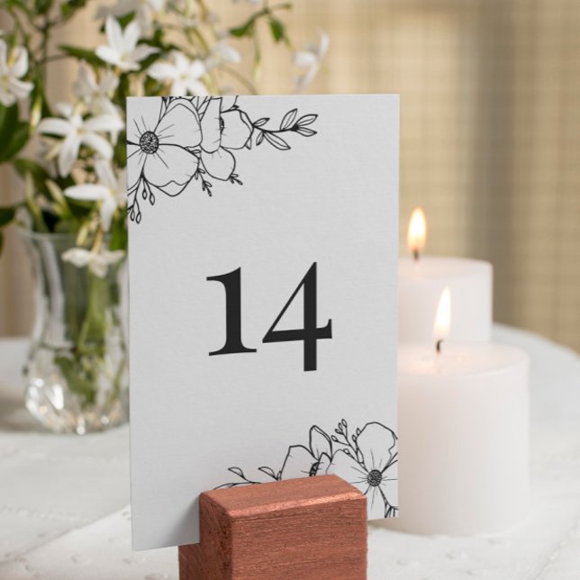 Numéro de table Fleurs Charbon de bois dessinées à (Créateur téléchargé)