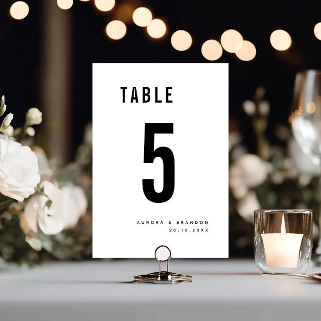 Numéro De Table Gras noir et blanc moderne Monogramme Mariage chic (Bold Black and White Modern Monogram Chic Wedding Table Number)