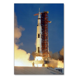 Numéro De Table La Terre tremble pendant que Saturne V Blade Skywa