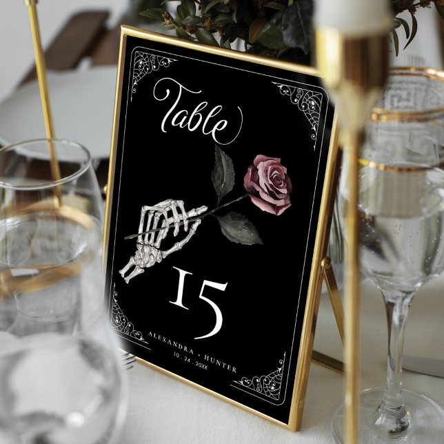 Numéro De Table Love Skeleton Rose main Halloween Mariage gothique (Love Skeleton Hand Rose Halloween Gothic Wedding Table Number)