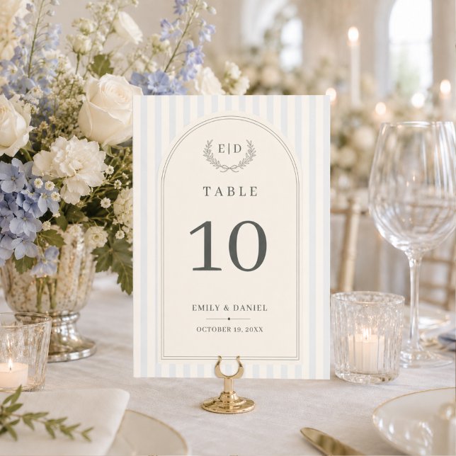 Numéro De Table Mariage bleu et vert sauge rayé avec monogramme  (Créateur téléchargé)