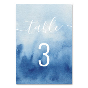 Numéro De Table Mariage bleu nautique aquarelle. Écriture moderne