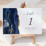 Numéro De Table Mariage d'agate bleu marine<br><div class="desc">Le bord gauche de cette élégante carte de numéro de table mariage moderne comporte une bordure marine couleur aquarelle ornée d'une parties scintillant en faux or. Le texte personnalisable combine écriture manuscrite gris fusain,  et polices italique et cuivre sur un arrière - plan blanc.</div>
