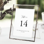 Numéro De Table Mariage de calligraphie élégant et idyllique<br><div class="desc">Ce numéro de table de mariage de calligraphie de style idyllique est parfait pour un mariage moderne. Le design sobre et élégant présente une typographie de script classique et sophistiquée en noir et blanc. Il s'agit d'un numéro de table recto-verso. Ajoutez chaque numéro de table dont vous avez besoin à...</div>