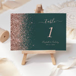 Numéro De Table Mariage de Parties scintillant or Rose moderne fon<br><div class="desc">Le bord gauche de cet élégant numéro de table mariage moderne présente une conception rose en faux parties scintillant or. Le texte personnalisable combine écriture rose rose,  cuivre et polices italiques sur un arrière - plan vert foncé.</div>