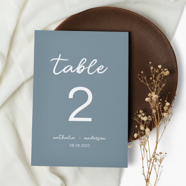 Numéro De Table Mariage de script bleu Dusty (Créateur téléchargé)