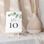 Numéro De Table Mariage de script moderne Sage Eucalyptus<br><div class="desc">Mariage de script moderne Sage Eucalyptus. La table est définie dans un script de style manuscrit et votre numéro de table en dessous avec un élégant feuillage aquarelle en haut à droite. Personnalisez facilement le numéro. La même conception est de l'autre côté et sera mise à jour simultanément lorsque vous...</div>