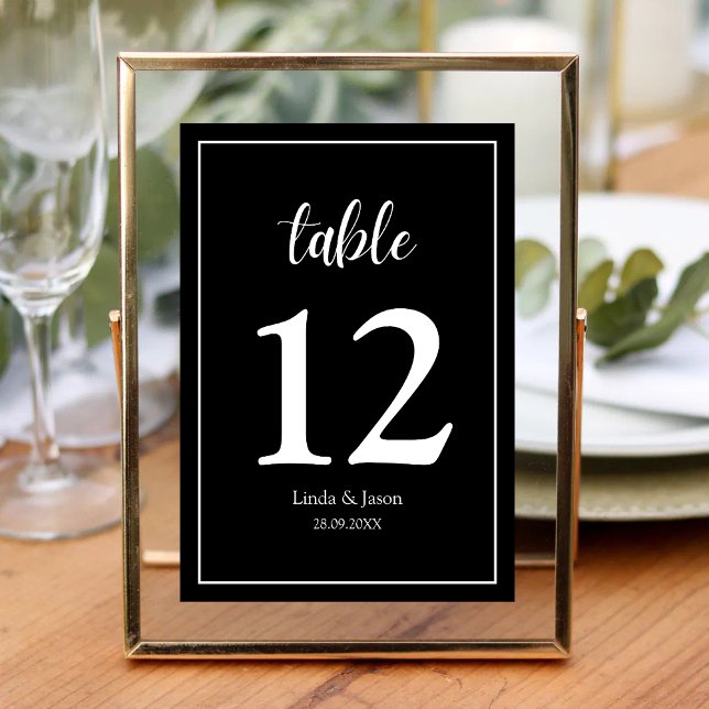 Numéro De Table Mariage Élégance Moderne Noir et Blanc (Black and white modern elegance table number brings sleek style to your wedding tables.)