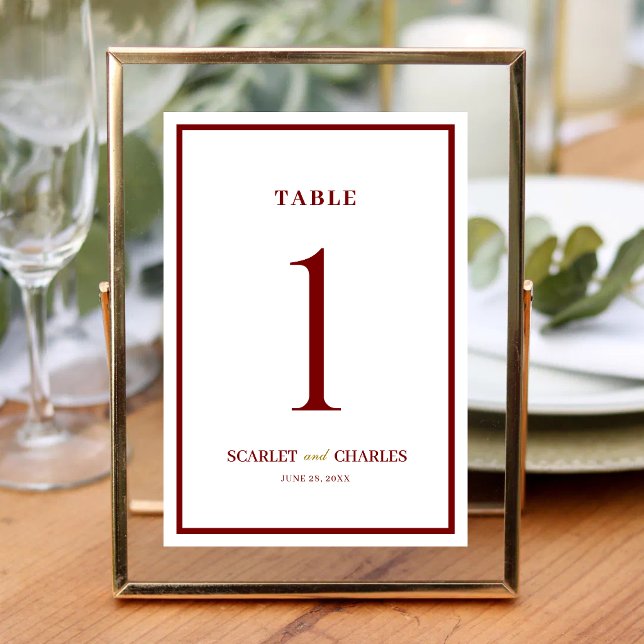 Numéro De Table Mariage Formel Classique avec Monogramme en Bourgo (Burgundy and gold monogram table number guides guests while elevating your formal reception decor.)