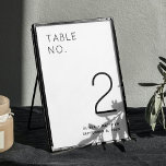Numéro De Table Mariage minimaliste noir et blanc | Simple<br><div class="desc">Faites ressortir vos tables mariages avec ce numéro de table minimaliste et chic en noir et blanc. Le design élégant et simple s'intègre à tous les thèmes - du classique au contemporain - et offre une visibilité claire à vos invités. Sa palette monochrome intemporelle apporte une touche sophistiquée et moderne...</div>