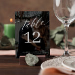 Numéro De Table Mariage noir minimaliste moderne photo personnalis<br><div class="desc">Élégant script calligraphie simple texte moderne noir et blanc noir superposition mariée et noms de mariés et photo personnalisées numéro de table mariage. Veuillez noter que pour commander des numéros différents, vous devez les customiser et les mettre dans le panier un par un (une carte sans 1, une autre sans...</div>