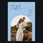 Numéro De Table Mariage Photo Arc-en-ciel Bleu Pastel. Moderne Côt<br><div class="desc">Une carte de numéro de table de mariage minimaliste conçue pour aider les invités à trouver facilement leur table tout en ajoutant une touche personnelle à la décoration de votre réception. Placée sur un fond bleu ciel pastel avec un lettrage sombre et épuré, le design se sent frais, moderne et...</div>
