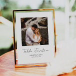 Numéro De Table Mariage photo de script de calligraphie minimalist<br><div class="desc">Design moderne et élégant imprimé Moderne Script minimal Mariage photo moderne Numéro de tableau qui peut être customisé avec votre texte et ajouter chaque carte numéro de tableau à votre panier, un par un. Cliquez sur le bouton "Customiser" et utilisez notre outil de conception pour modifier ce modèle. Découvrez le...</div>