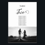 Numéro De Table Mariage photo en noir et blanc Numéro de tableau<br><div class="desc">Un magnifique script de calligraphie blanc et noir présentant la photo du couple. Un design photo mariage moderne avec des éléments minimalistes simples. Un design de numéro de table moderne mariage idéal pour toute personne qui aime la calligraphie script, les conceptions noir et blanc et la papeterie photo mariage. Des...</div>