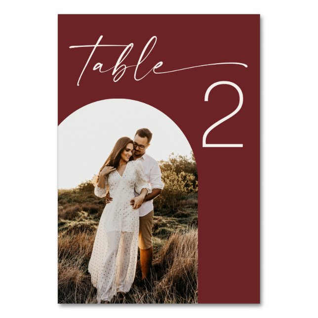 Numéro De Table Mariage Rouge Vin Profond | Photo d'Arche Élégante (Par défaut)