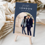 Numéro De Table Mariage Voyage Destination Photo & Nom<br><div class="desc">Ajoutez une touche de finition spéciale à vos tables de réception de mariage avec ces cartes de numéro de table photo personnalisées. Nommez chaque table après une destination de voyage mémorable et ajoutez une photo et le nom de destination à ces détenteurs uniques de cartes. Votre photo est alignée en...</div>
