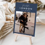 Numéro De Table Mariage Voyage Destination Photo & Nom<br><div class="desc">Ajoutez une touche de finition spéciale à vos tables de réception de mariage avec ces cartes de numéro de table photo personnalisées. Nommez chaque table après une destination de voyage mémorable et ajoutez une photo et le nom de destination à ces détenteurs uniques de cartes. Votre photo est alignée en...</div>