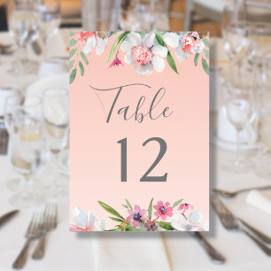 Numéro De Table Narcisse Blanc sur Table Rose d'Abricot Numéro