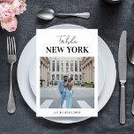 Numéro De Table Photo et nom de destination moderne Mariage de voy<br><div class="desc">Décorez vos tables mariages avec cette carte élégante, avec votre photo et votre texte personnalisés. Ajoutez facilement vos propres détails en cliquant sur l'option "personnaliser". 🌸 VEUILLEZ NOTER : La taille de cette carte est de 3, 5 po x 5 po. Si vous désirez une taille plus grande, veuillez me...</div>