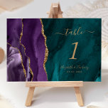 Numéro De Table Purple Gold Agate Turquoise Mariage<br><div class="desc">Le bord gauche de cette élégante carte de numéro de table mariage moderne comporte une bordure d'aquarelle violette ornée d'une parties scintillant en faux or. Le texte personnalisable combine écriture manuscrite de couleur or,  et polices italique et cuivre sur un arrière - plan d'aquarelle bleu turquoise.</div>
