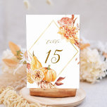 Numéro De Table Rustique Automne Floral Citrouille Mariage Gold Sc<br><div class="desc">Ce numéro de table mariage est composé de fleurs rustiques aquarelles et de citrouilles en orange brûlé,  or,  terre cuite,  bordeaux,  broussailleux avec l'herbe pampa beige et marron. Pour une personnalisation plus avancée de cette conception,  cliquez sur le lien "customiser plus loin". Des articles correspondants sont également disponibles.</div>
