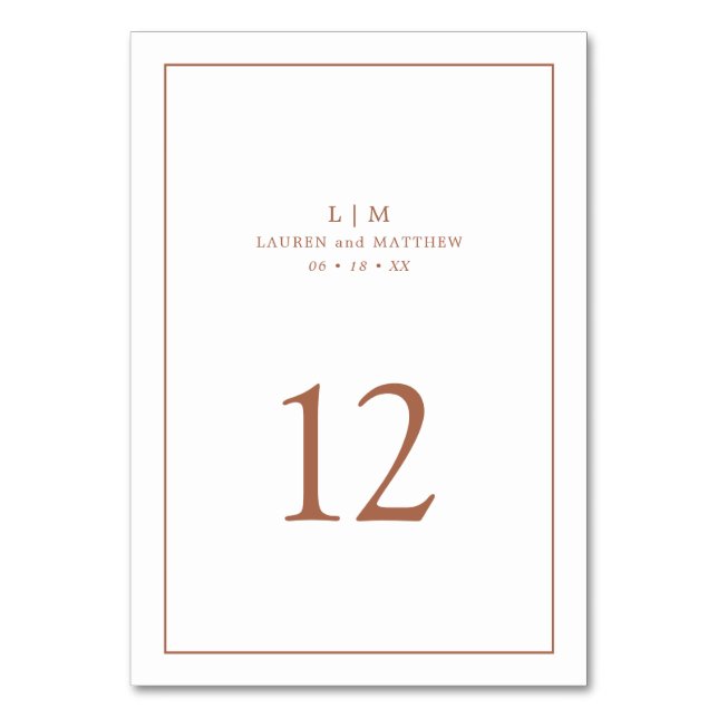 Numéro De Table Simple Mariage Monogramme Élégant en Terracotta (Par défaut)