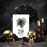 Numéro De Table Squelette floral noir et or Mariage gothique<br><div class="desc">Numéro de table de mariage gothique vintage à crâne blanc aux accents noir et noir personnalisable selon les détails de votre événement.</div>