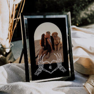 Numéro De Table Squelette gothique Mains Arche Numéros de tableau