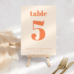 Numéro De Table Typographie moderne Orange Retro Personnalisée<br><div class="desc">Typographie moderne Orange Retro Numéro de table personnalisé</div>
