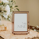 Numéro De Table Typographie Vintage minimaliste noir blanc NEUF<br><div class="desc">Guidez vos invités dans le style avec cette carte minimaliste moderne de numéro de table de Mariage, avec des lignes épurées et la typographie contemporaine. Parfait pour les mariages modernes, élégants ou minimalistes, cette carte numérique de table complète les styles de décoration variés par son design sobre et sophistiqué. Idéal...</div>