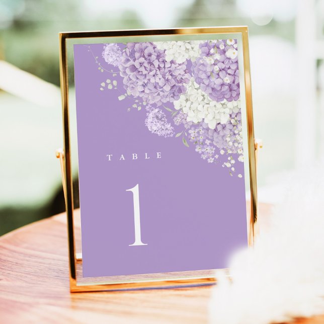 Numéros de table de mariage au lavande, floral bla (Lavender lilac hydrangea floral table number card with purple background, elegant wedding reception)