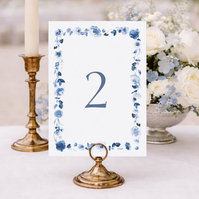 Numéros de table de mariage floraux bleu poussiére (Créateur téléchargé)