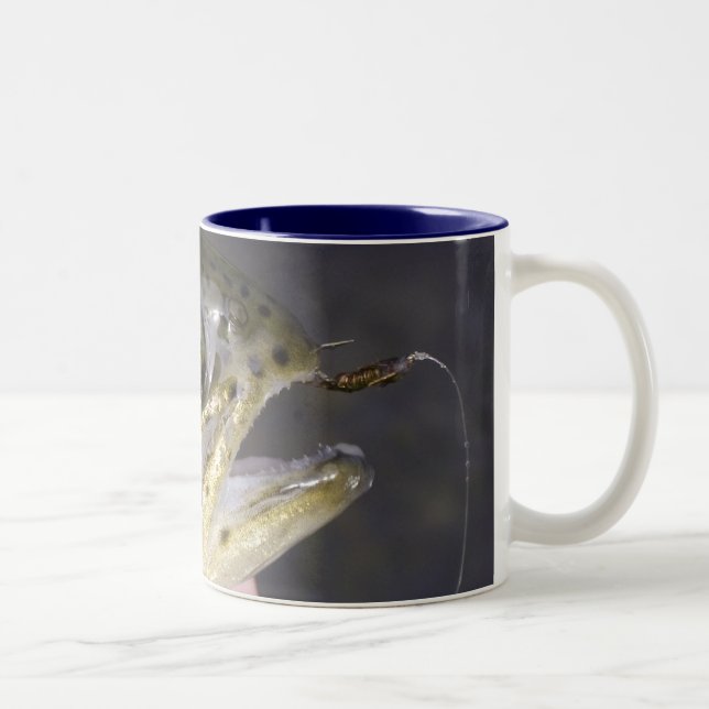 Obtenez accroché sur la pêche de mouche - tasse de (Droit)
