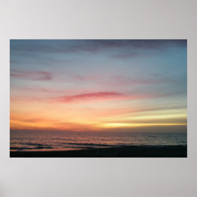 Ocean Sunrise in December Poster (Devant)
