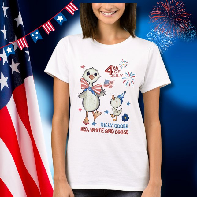 Oie sotte avec drapeau et 4 juillet T-shirt Bow ( Silly Goose with Flag & Bow 4th of July T-Shirt )