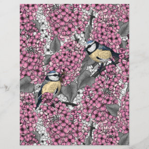 Oiseaux dans le jardin lilas rose