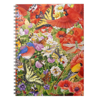 Oiseaux, papillons et carnet de notes à spirale