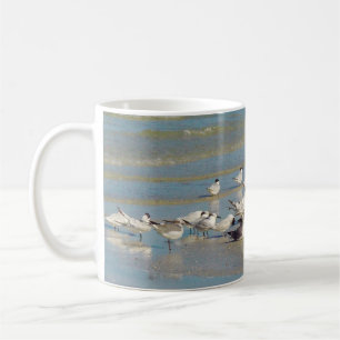 Oiseaux sur la Mug de café de plage