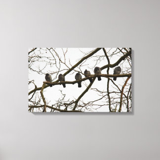 Oiseaux sur une feuille de canevas