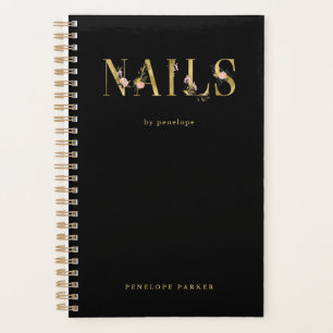 Ongles Typographie florale d'or sur noir