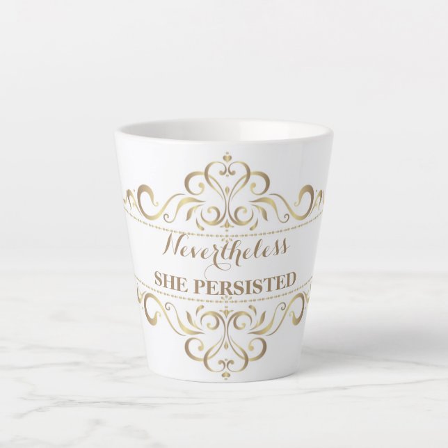 Or Néanmoins Elle Persiste Petite Mug En Latte (Devant)
