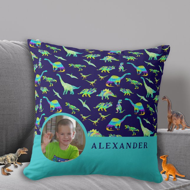 Oreiller à lancer bleu Dinosaure personnalisé (Colorful dinosaur boys personalized photo and name navy blue pillow Cute dino home decor for kids)