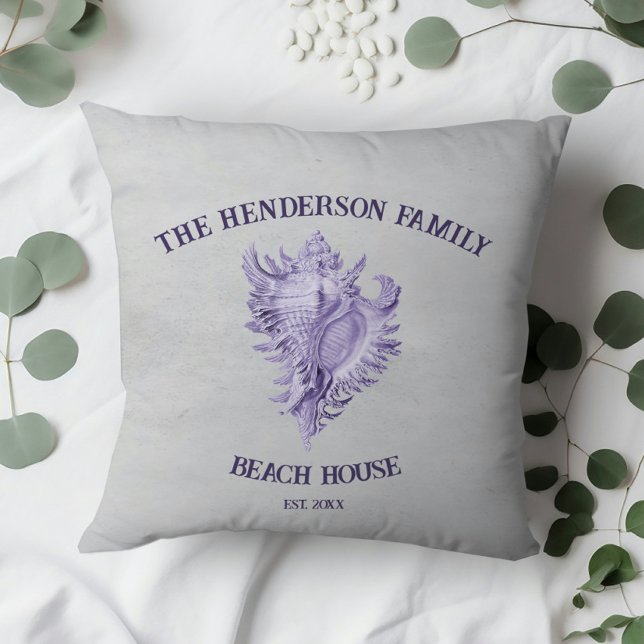 Oreiller à lancer de coquille de conches pourpres (Purple Conch Shell Throw Pillow)
