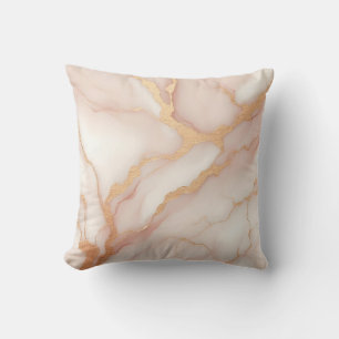 Oreiller à lancer de marbre rose avec des veines d